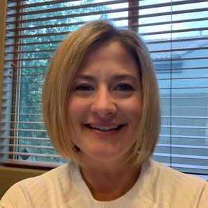 Meet your Posher, Alissa